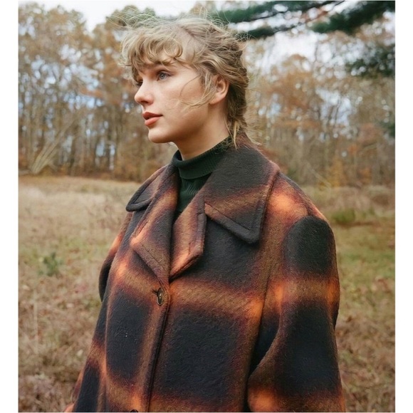 Old Navy Evermore Taylor Swift Long Sleeve Plaid Flannel Boyfriend Tunic Shirt - Picture 7 of 9